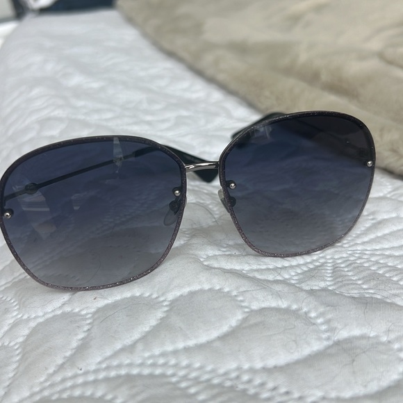 Gucci GG0228S 004 Sunglasses Women's Ruthenium/Grey Gradient Round Shape 63mm - Picture 3 of 8